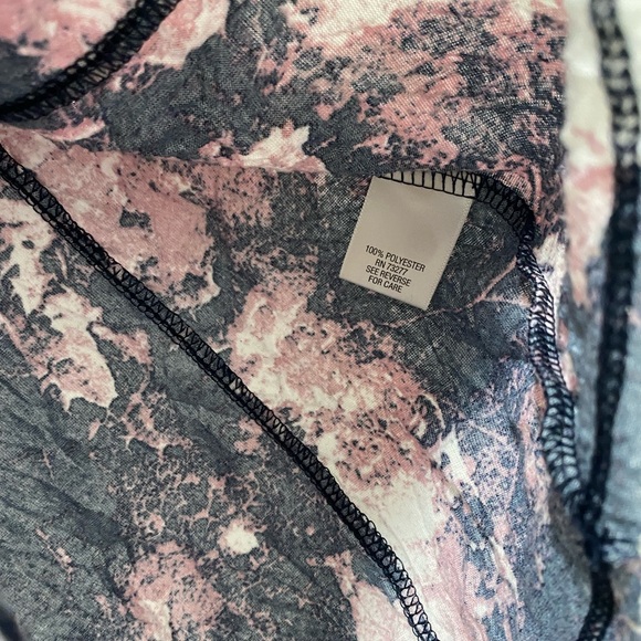 Preloved simply Vera Wang print top size S - Picture 2 of 3